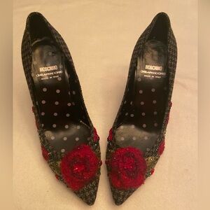 Moschino Cheapandchic Embellished Floral Pump Size IT 35/US 4.5/5